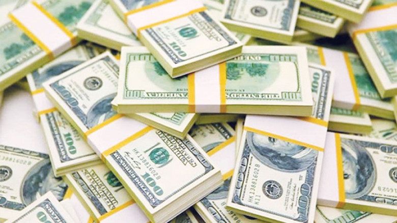 রেকর্ড রেমিট্যান্স প্রবাহে বৈদেশিক মুদ্রার রিজার্ভ বৃদ্ধি পে