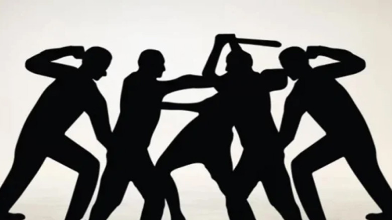 নরসিংদীতে দুপক্ষের সংঘর্ষে গুলিবিদ্ধ হয়ে নিহত ১...