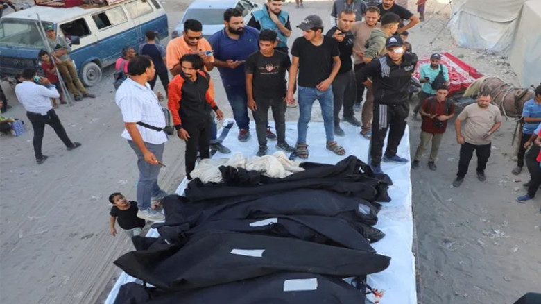 গাজায় ইসরায়েলি হামলায় প্রাণ গেল একই পরিবারের ২৫ জনের...