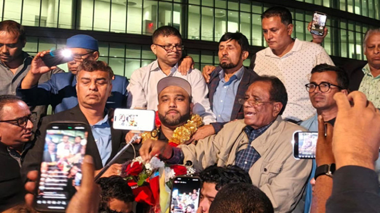 আখতারের ওপর ডিম নিক্ষেপকারী যুবলীগ নেতা মিজান জামিনে মুক্ত...