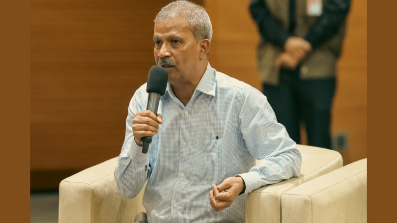 একই ধরনের কথাবার্তা শোনার মানসিকতা রাজনৈতিক দলেরও থাকতে হবে: