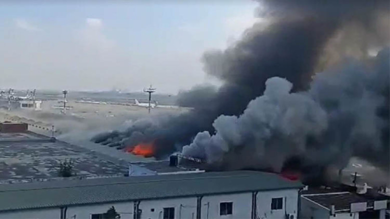 শাহজালাল বিমানবন্দরের কার্গো সেকশনে আগুন