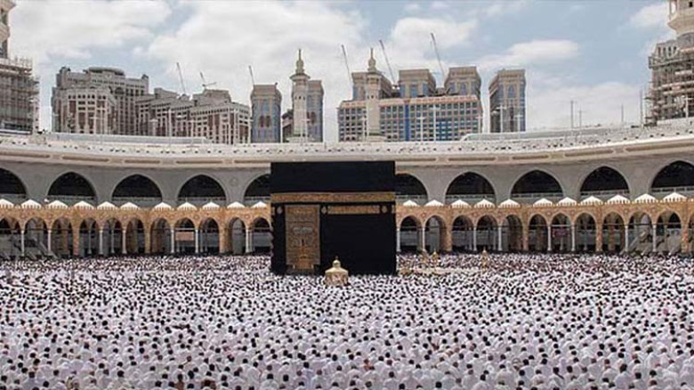 ওমরাহ ভিসায় ২ মাস মেয়াদ কমাল সৌদি আরব