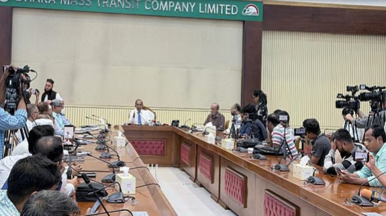 সেফটি অডিট ছাড়াই চলছে মেট্রো-এখনো অনেক বড় ত্রুটি আছে : ডিএমট