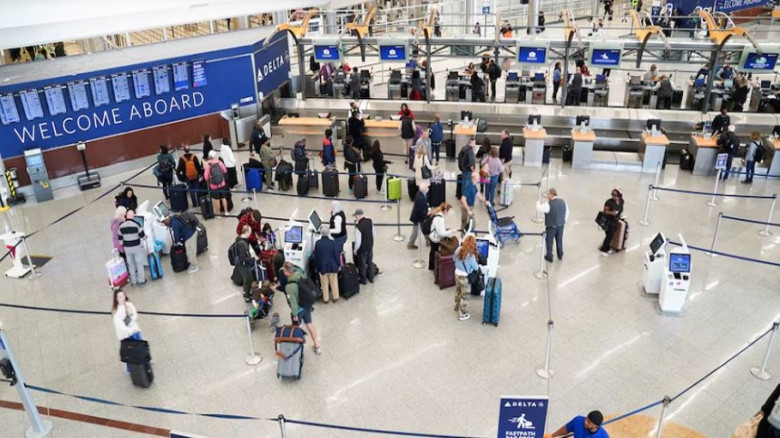 যুক্তরাষ্ট্রে ৩৫তম দিনের শাটডাউন, বাতিল হাজারো ফ্লাইট...